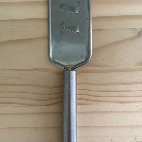 Hand grater used, 23.5 x 6 cm
