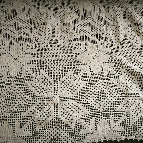 Table linens like new, set of about 80 pieces