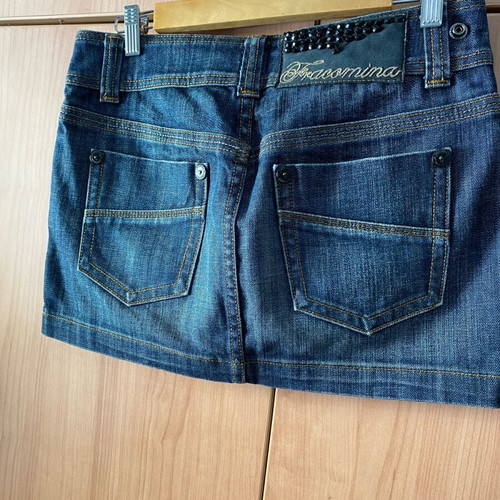 Fracomina denim skirt size 42/27 like new, short, blue