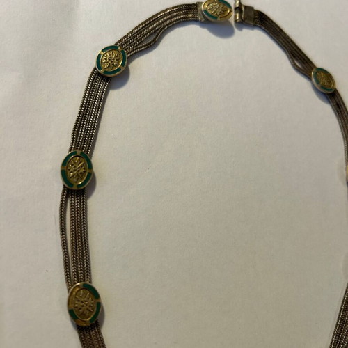 Silver 925 necklace like new, silver color