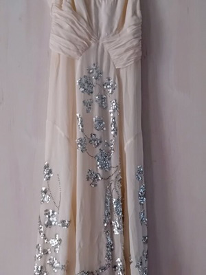 BCBG Maxazria 100% Silk Evening Dress like new, XS/S, with sequins