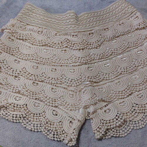 Boho lace shorts M/L used, beige with satin lining
