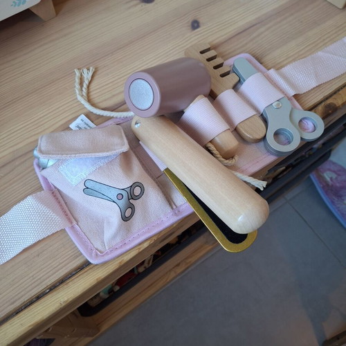 JaBaDaBaDo Wooden Hairdressing Set with Belt like new