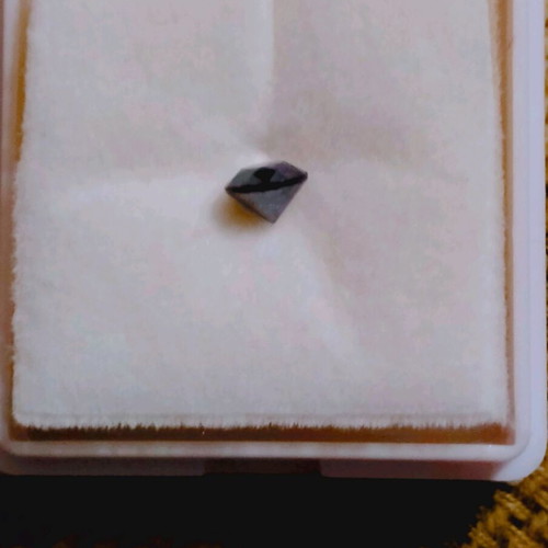Natural diamond black colour 0.75 carat without fluorescence with certificate