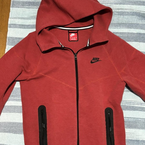 Nike Tech Fleece red like new, size XS