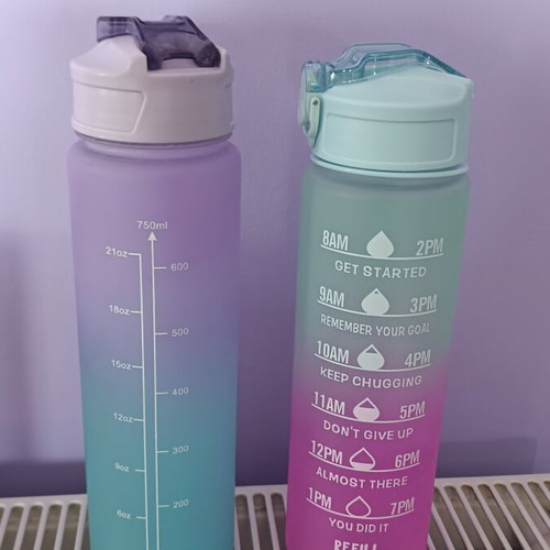 Water Bottle 750ml plastic with water consumption measurement new