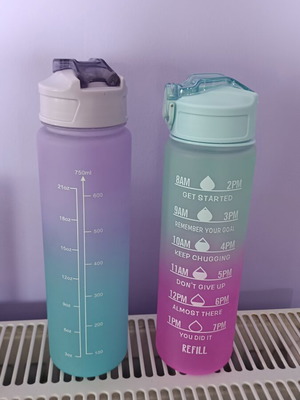 Water Bottle 750ml plastic with water consumption measurement new
