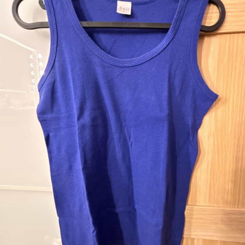 Sleeveless top blue size L like new