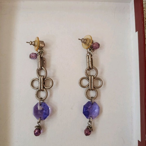 Jewelry set earrings and bracelet with purple stones and leather tie like new