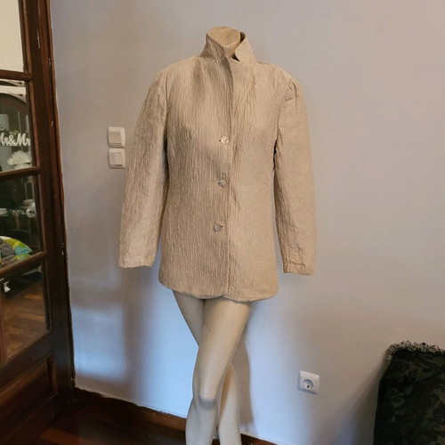 Valentino women's blazer used, cream, size small