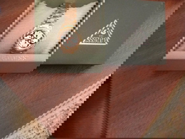 Καινούριο Ρολόι Guess