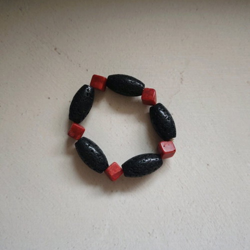 Summer bracelet like new, black and red, diameter 5cm