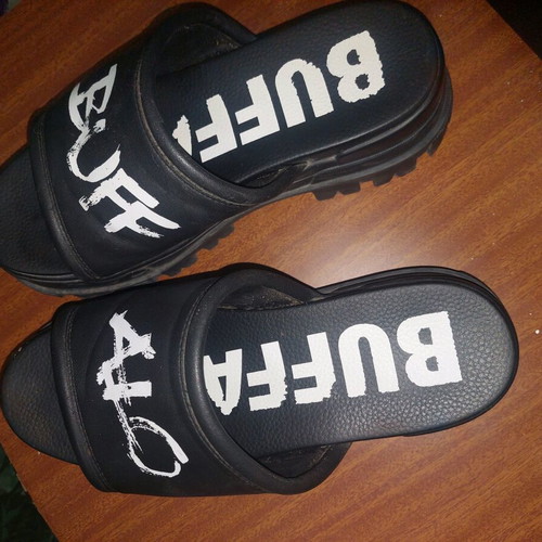 Buffalo OG sandals vegan leather size 39 like new, black white