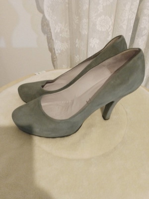 Unisa gray pumps used, anatomical, size 40