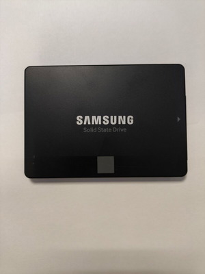 Samsung 860 EVO SSD 250GB like new, internal SATA III drive