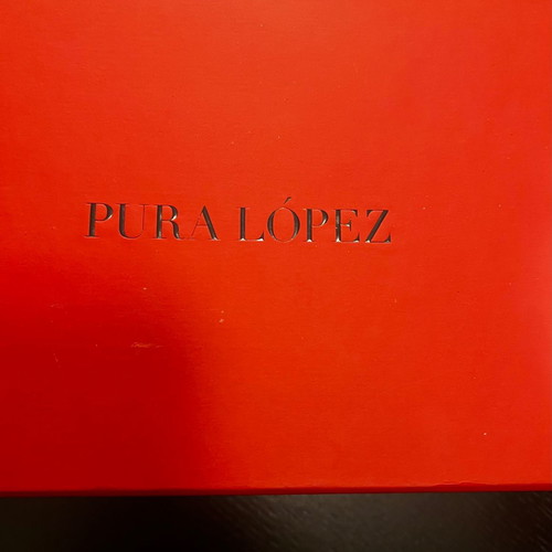 Pura Lopez pumps like new, beige leather