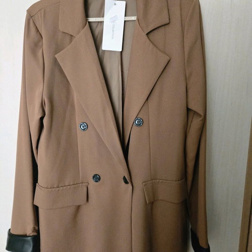 Tan jacket with leather sleeves new, size M