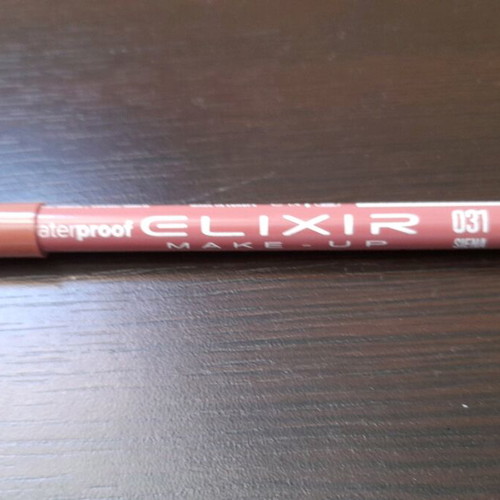 Make up like new with Liposan, Korres, L'Oreal lipsticks and eyeliner