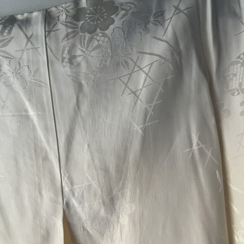 Japanese silk kimono 130 cm with floral patterns