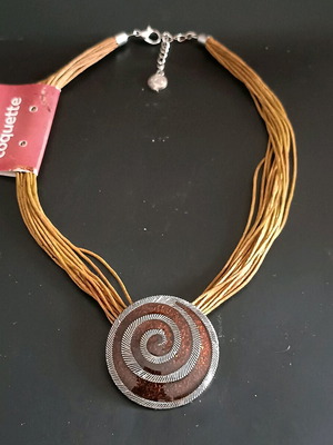 Necklace with round brown element and cords new