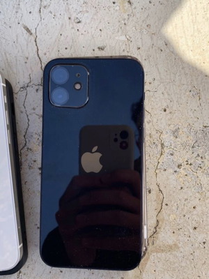 IPhone 12 128GB μαύρο σαν καινούργιο με αξεσουάρ Apple