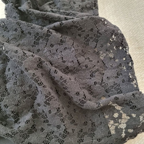 Little black dress lace Shana like new, size XS