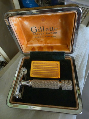 Gillette Aristocrat no66 vintage ξυριστική μηχανή με θήκη 1958