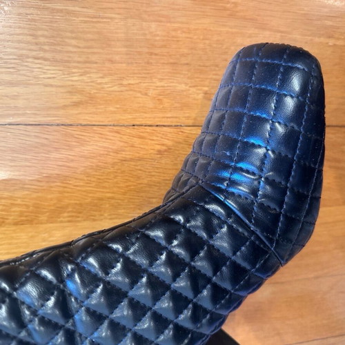 Black quilted synthetic leather ankle boots like new, size 39