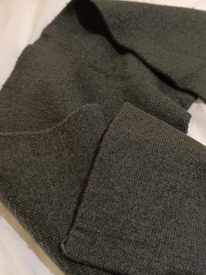 Scarf green used in good condition