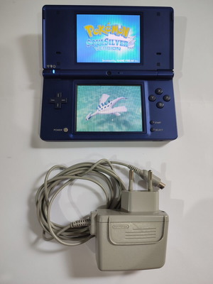 Nintendo DSi φορητή κονσόλα με παιχνίδι Pokemon HeartGold μεταχειρισμένη