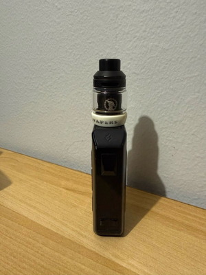 Geek Vape Aegis Legend 2 L200 electronic cigarette like new