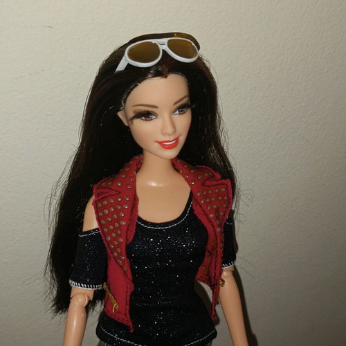 Barbie Style Doll Raquelle 2013 like new