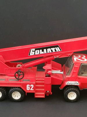 Колекционерска играчка пожарна кола Goliath употребявана, френска с разгъваема стълба