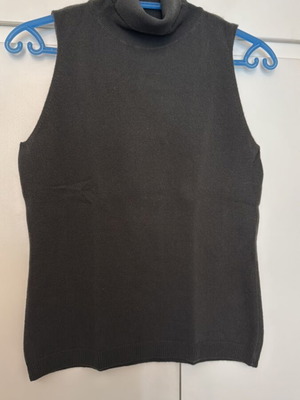 Benetton Sleeveless Turtleneck Vest 100% Wool New, Dark Brown-Green