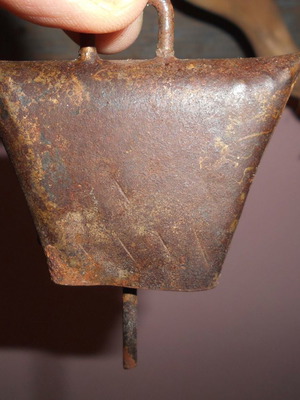 Copper bell used, handmade, 6.5x7.5 cm
