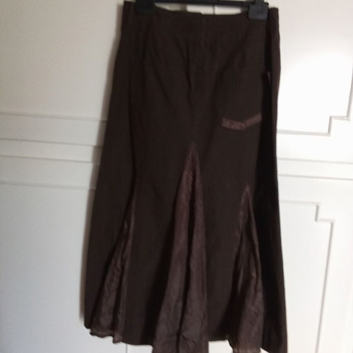 Diva By D long skirt size L like new, brown