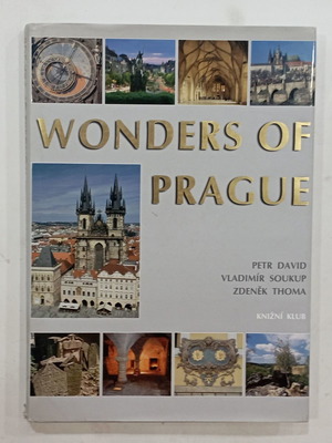 Book Wonders of Prague foreign language travel guide
