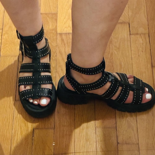 Ikks black leather gladiator sandals like new, size 37