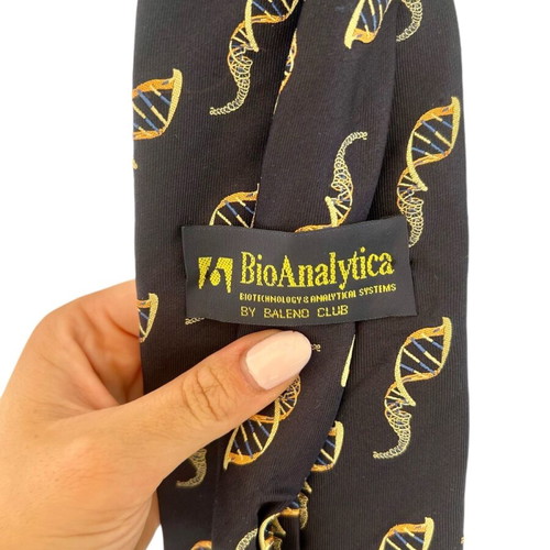 Silk tie with DNA pattern like new, blue