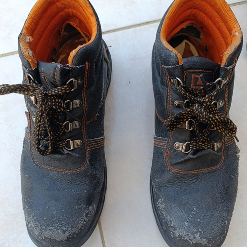 Safety Shoes Hardy size 44 used, black, boots