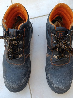 Safety Shoes Hardy size 44 used, black, boots
