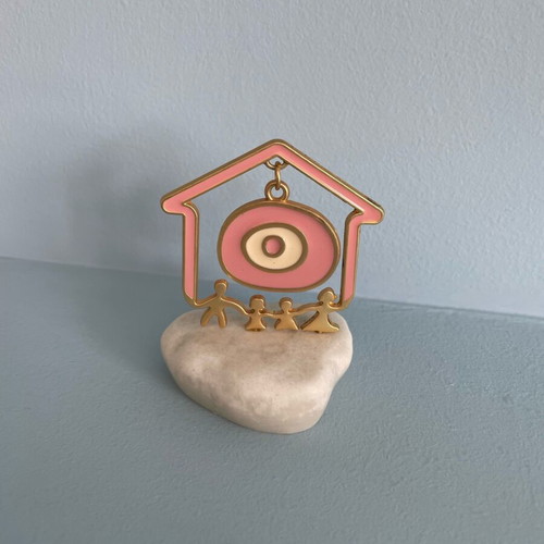Decorative eye four-member family like new