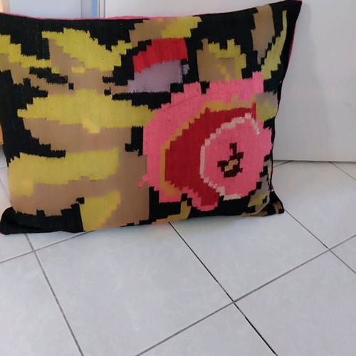 Two large woven pillowcases like new, 70x50 cm