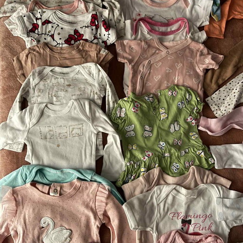Baby girl clothes like new, pack of 125 pieces (0-9 months)