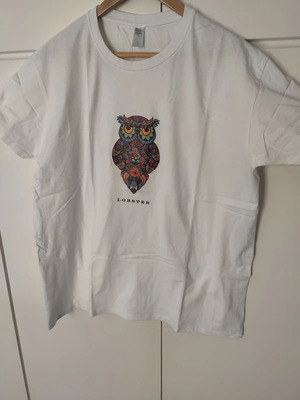 Lobster T-shirt like new, size L, white with colorful print