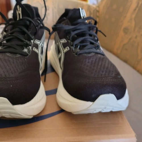 Asics Running 27 Extra Wide like new, size 43.5, black and grey