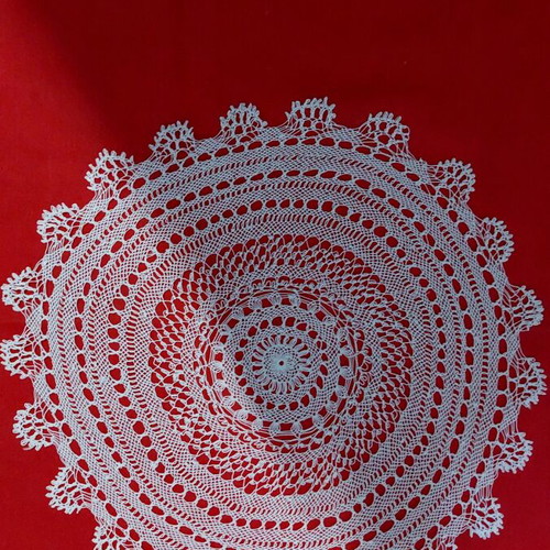Round knitted embroidery with bipila technique new, 20cm diameter
