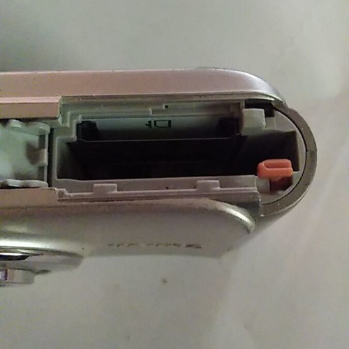 Canon 12.1 megapixel used without battery