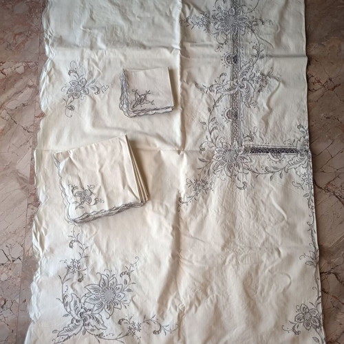 Embroidered tablecloth set 260x160 cm with napkins, cotton, scalloped edges