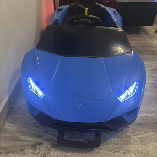 Electric car like new with new battery